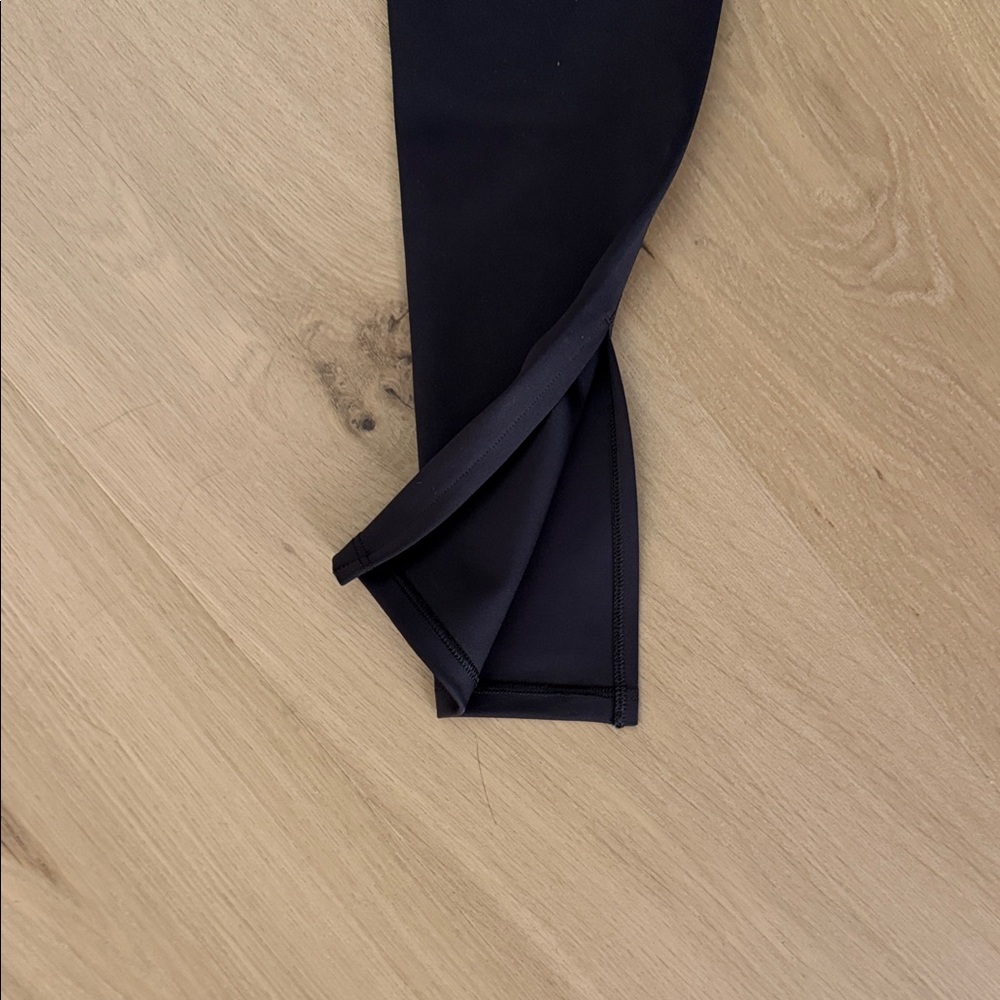 Alo Ankle-split AirLift Leggings - Picture 3 of 3